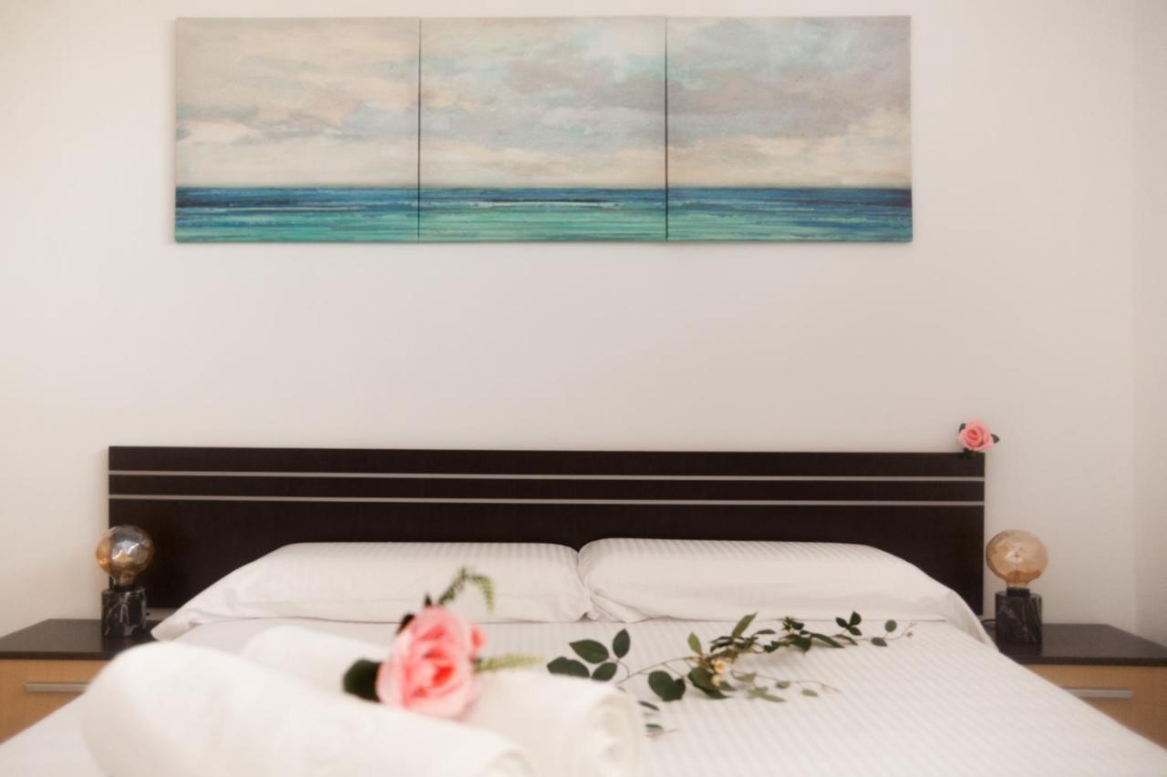 Apartamentos Thaisay Luz Del Mar II ปูแอร์โตเดลคาร์เมน ภายนอก รูปภาพ