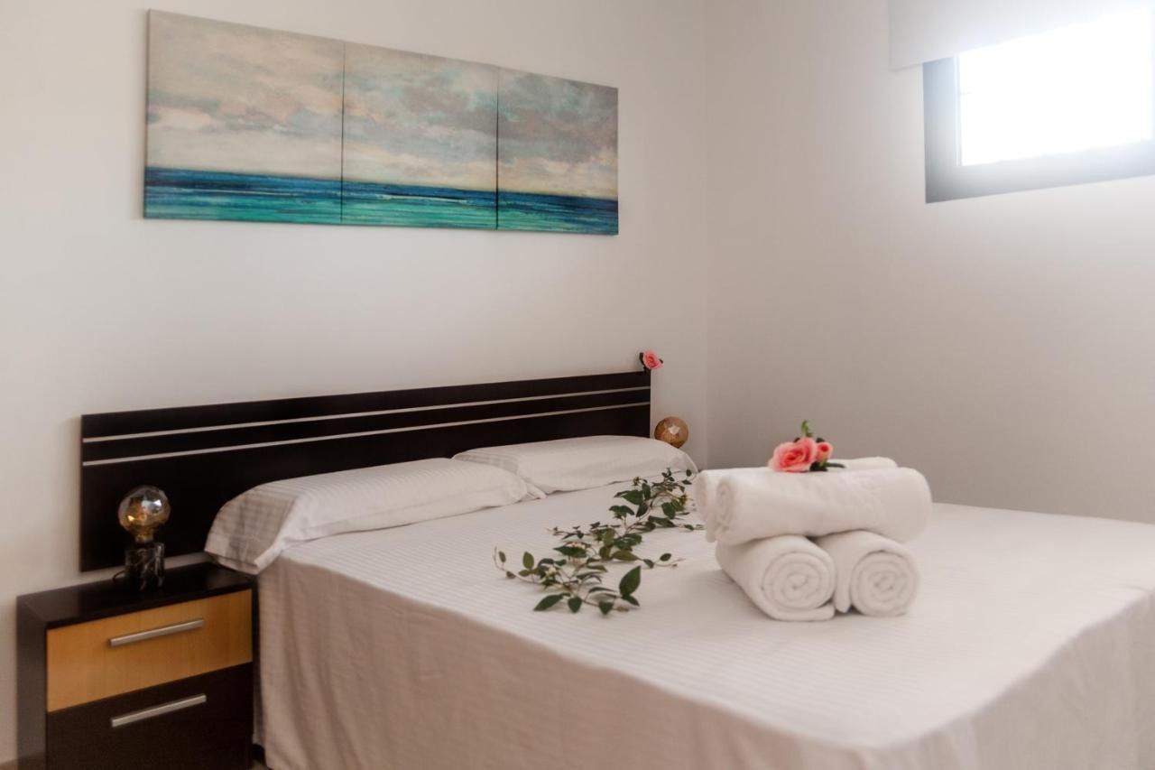 Apartamentos Thaisay Luz Del Mar II ปูแอร์โตเดลคาร์เมน ภายนอก รูปภาพ