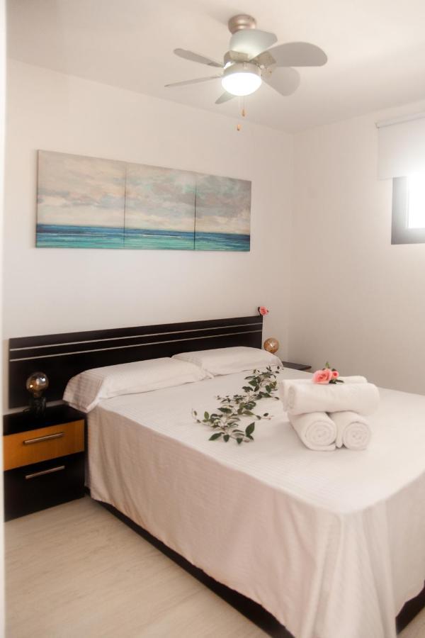 Apartamentos Thaisay Luz Del Mar II ปูแอร์โตเดลคาร์เมน ภายนอก รูปภาพ